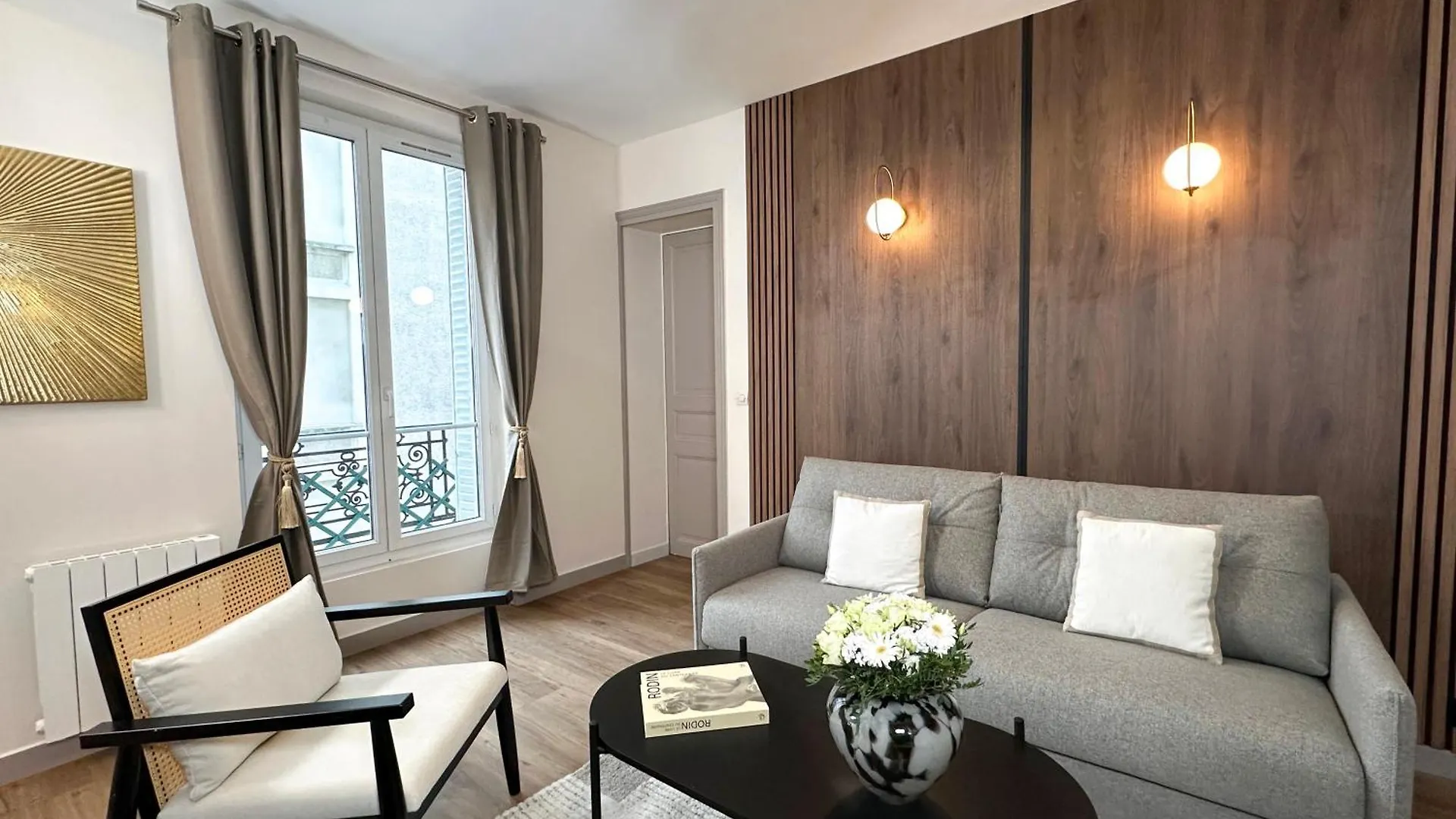 Cozy Apartments Near The Sorbonne Paris