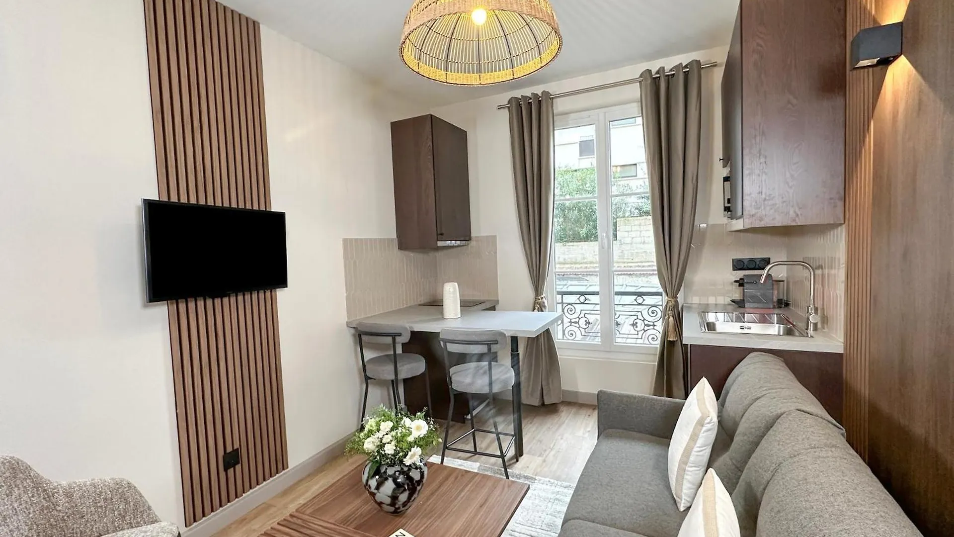 Cozy Apartments Near The Sorbonne Paris France