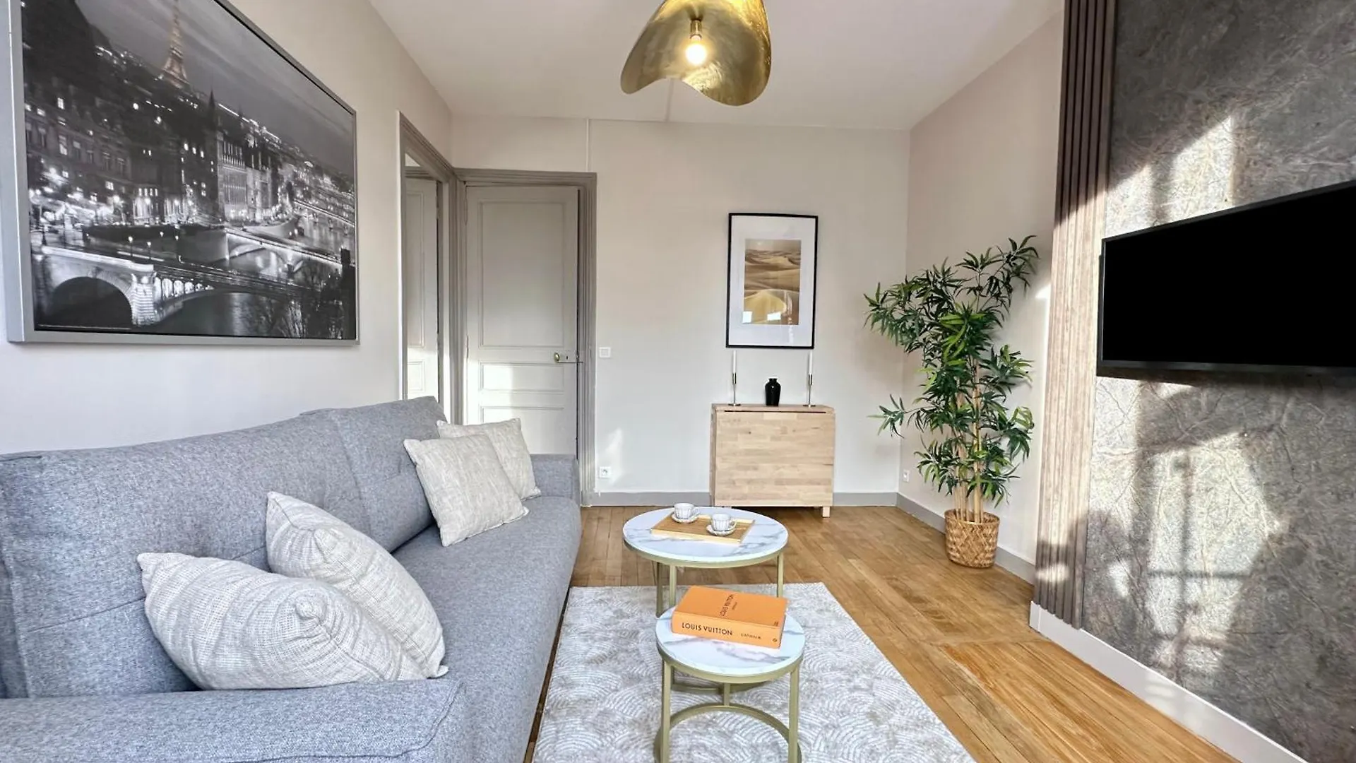 Cozy Apartments Near The Sorbonne Paris