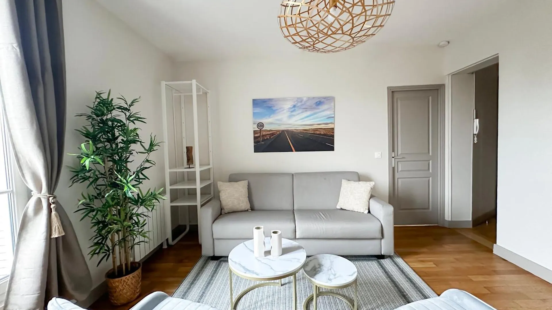 Cozy Apartments Near The Sorbonne Paris
